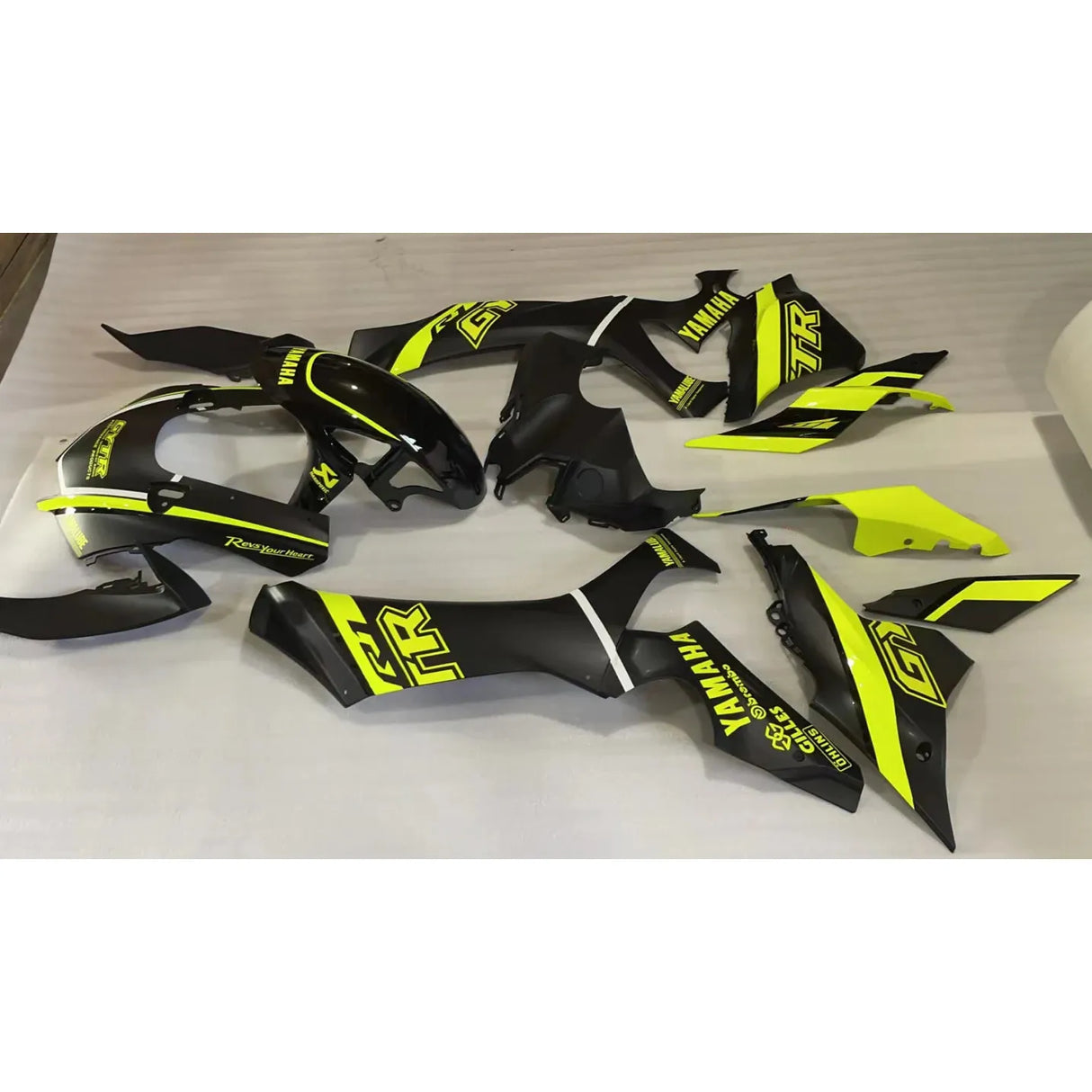 2020-2024 - Yamaha YZF R1 Black With Fluorescent Yellow Fairing Kit